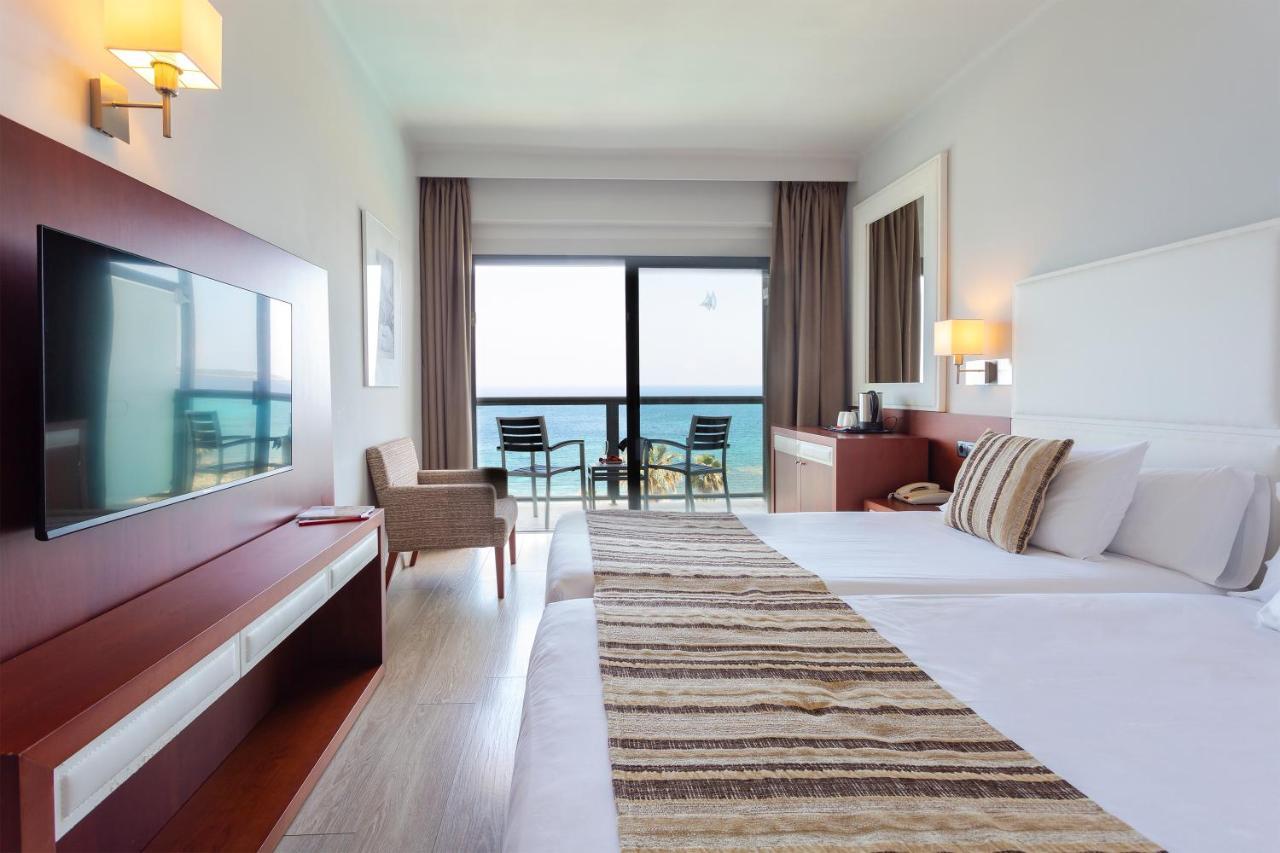 Marins Suites - Adults Only Hotel กาลามิยอร์ ภายนอก รูปภาพ